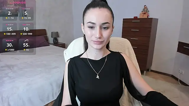 Snapshot of MiraaLes chatting on 02.17.26 MiraaLes online show from 02.17.26