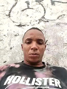 Snapshot of Andreskelly chatting on 02.15.26 Andreskelly online show from 02.15.26