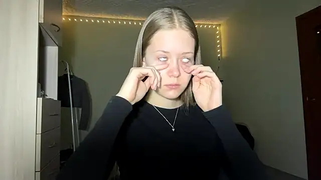 Snapshot of ZaidaSchwarten chatting on 01.13.26 ZaidaSchwarten online show from 01.13.26