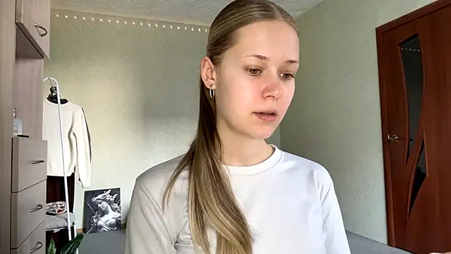 Snapshot of ZaidaSchwarten chatting on 03.01.26 ZaidaSchwarten online show from 03.01.26