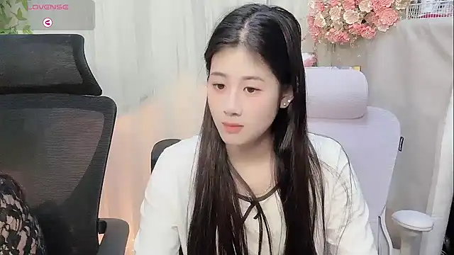 Yvonne-07 online show from 03.08.26