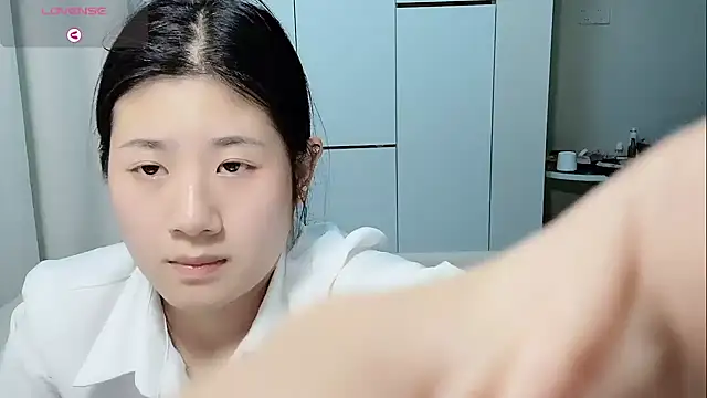 Yvonne-07 online show from 04.17.26