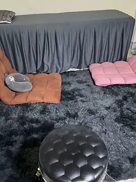 Snapshot of EmyNg chatting on 02.27.26 EmyNg online show from 02.27.26