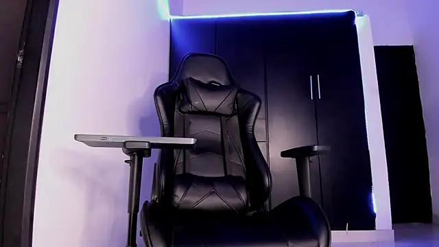 Liam Mateo online show from 02.11.26