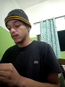 Snapshot of Annnyxvinni chatting on 12.15.25 Annnyxvinni online show from 12.15.25