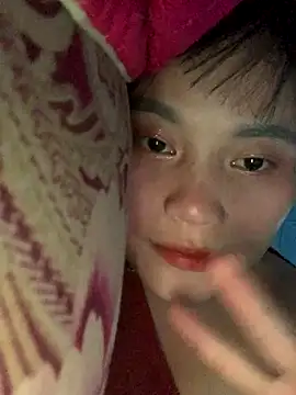 Snapshot of succuba-ba chatting on 12.15.25 succuba-ba online show from 12.15.25