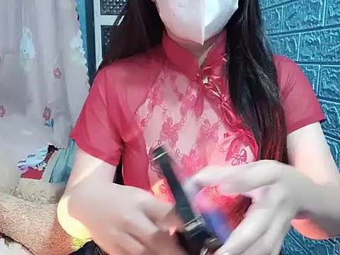 Snapshot of Yumi69 chatting on 12.15.25 Yumi69 online show from 12.15.25