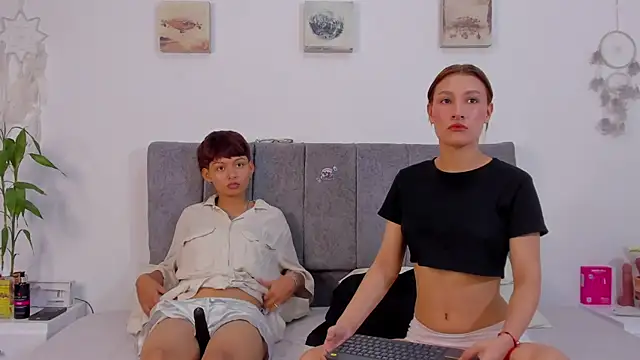 tefi meow  online show from 12.22.25