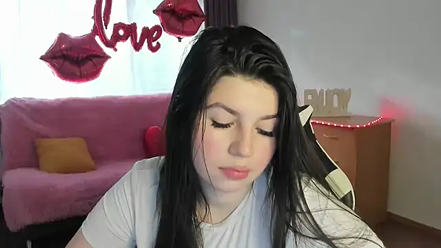 KisaModel online show from 04.18.26