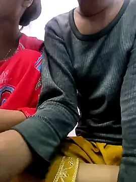 Snapshot of RV_525 chatting on 12.16.25 RV 525 online show from 12.16.25