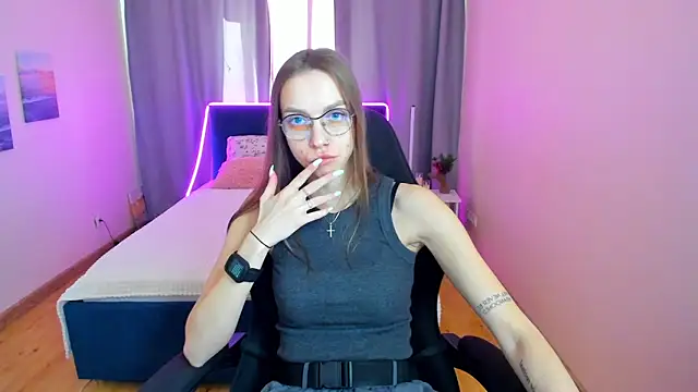 Steel Dolll online show from 03.05.26