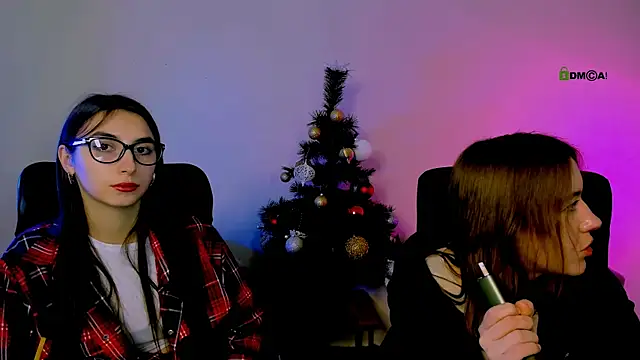 Snapshot of kimiko_shine chatting on 12.16.25 kimiko shine online show from 12.16.25