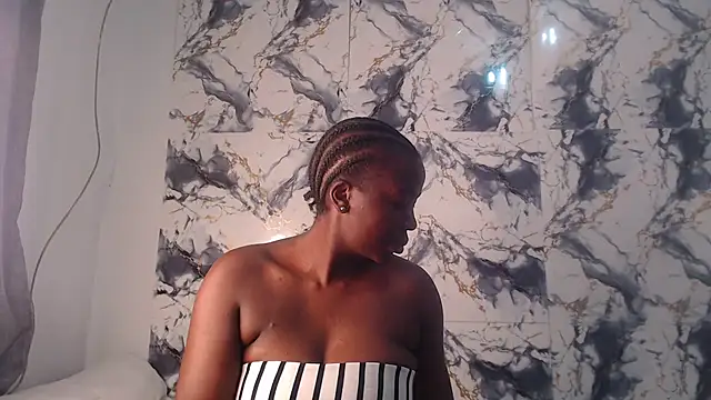 Snapshot of CurvyJ255 chatting on 07.17.26 CurvyJ255 online show from 07.17.26