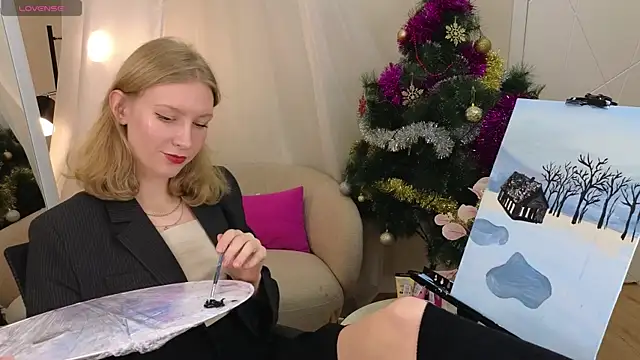 Snapshot of AsyaLumi chatting on 12.16.25 AsyaLumi online show from 12.16.25