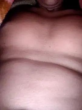 Snapshot of khusi__2004 chatting on 12.16.25 khusi 2004 online show from 12.16.25