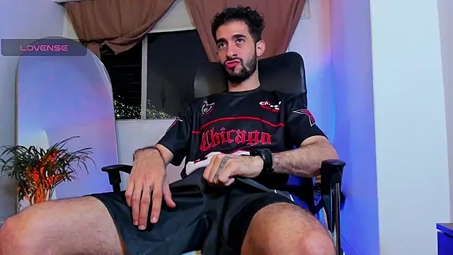  YOURHERO online show from 04.19.26