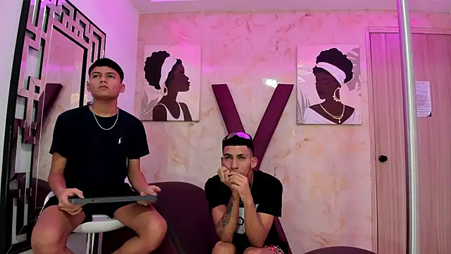 Snapshot of HORNY_PRETTY chatting on 12.16.25 HORNY PRETTY online show from 12.16.25