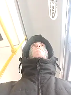 Snapshot of VERLIEBER11 chatting on 12.14.25 VERLIEBER11 online show from 12.14.25