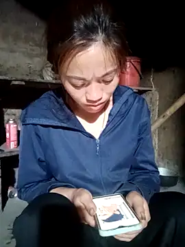 little-effy online show from 04.18.26