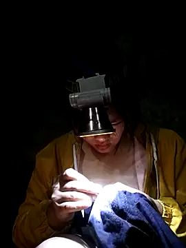 Snapshot of seon-mi chatting on 12.14.25 seon-mi online show from 12.14.25