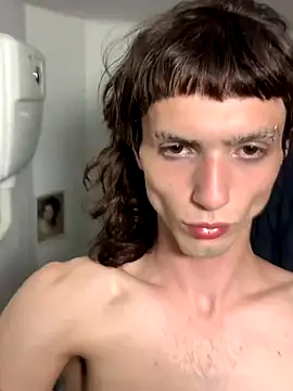 Alayafatttt online show from 12.15.25