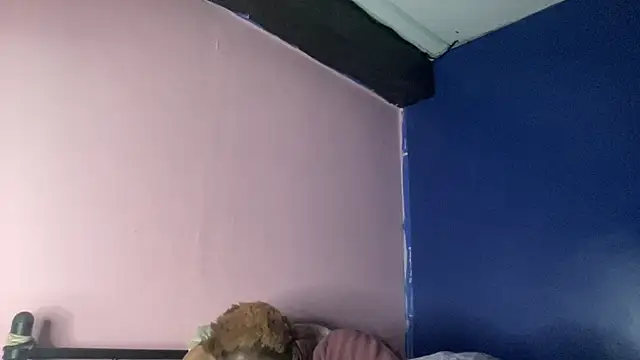 queenalliyahalecia online show from 12.17.25