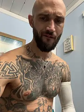 kingNQueen1211 online show from 04.25.26