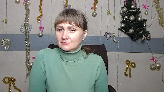 Snapshot of KellyClar chatting on 12.15.25 KellyClar online show from 12.15.25