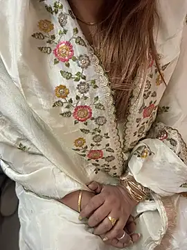 butterflyslay online show from 04.08.26