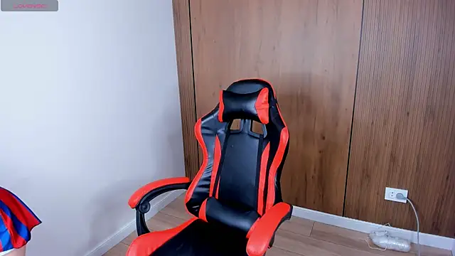 Snapshot of Semilia_son chatting on 12.16.25 Semilia son online show from 12.16.25