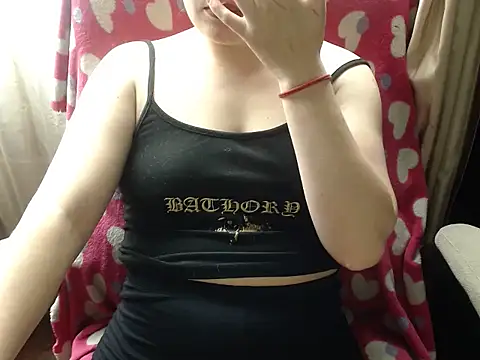 Snapshot of 666maskgirl chatting on 05.28.26 666maskgirl online show from 05.28.26