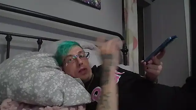 AskAveryAnything online show from 03.10.26