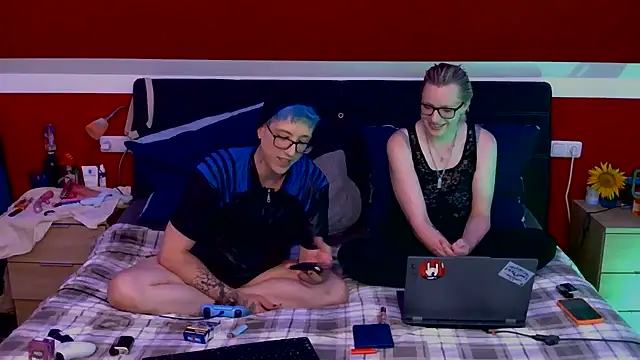 Snapshot of AskAveryAnything chatting on 07.21.26 AskAveryAnything online show from 07.21.26