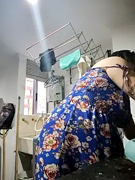 Divine Pouvoir online show from 01.15.26