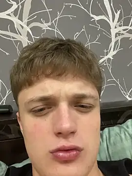 Snapshot of robertkingsize chatting on 12.14.25 robertkingsize online show from 12.14.25