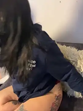 Lunaclarx online show from 12.15.25