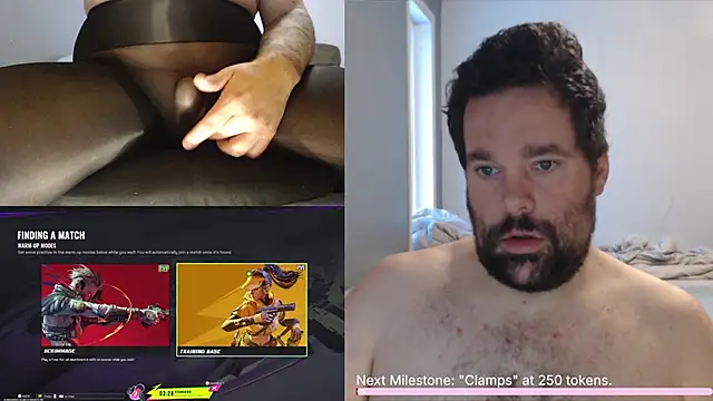 Snapshot of crewnak_x chatting on 12.14.25 crewnak x online show from 12.14.25