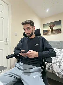 Juliann69Ramiro online show from 01.13.26