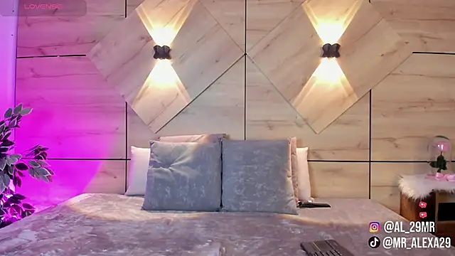 sussan fox  online show from 02.28.26