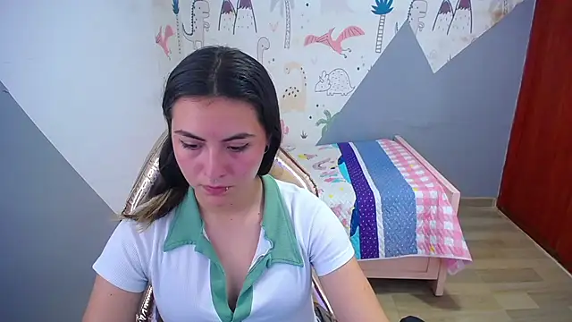 Snapshot of mollyhotman_t_ chatting on 12.19.25 mollyhotman t online show from 12.19.25