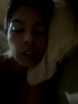 Snapshot of Kendall_Rosee_ chatting on 12.13.25 Kendall Rosee online show from 12.13.25