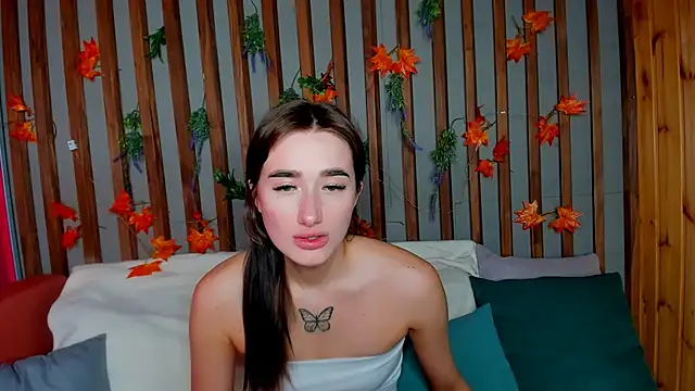 Snapshot of Evis_Dailyy chatting on 12.17.25 Evis Dailyy online show from 12.17.25