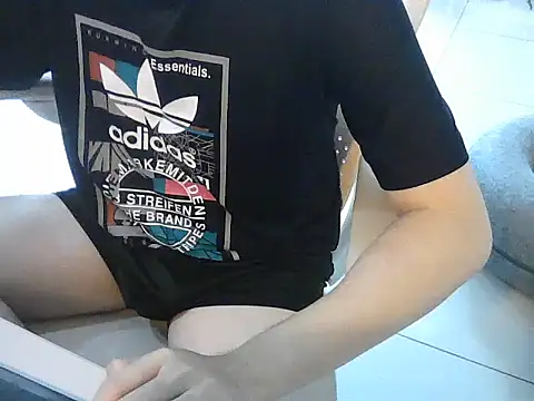 Snapshot of YourBoYyyyyyyy chatting on 12.15.25 YourBoYyyyyyyy online show from 12.15.25