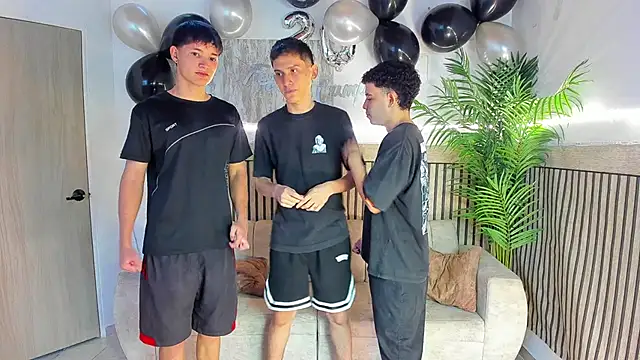 Snapshot of Just4life242 chatting on 12.13.25 Just4life242 online show from 12.13.25