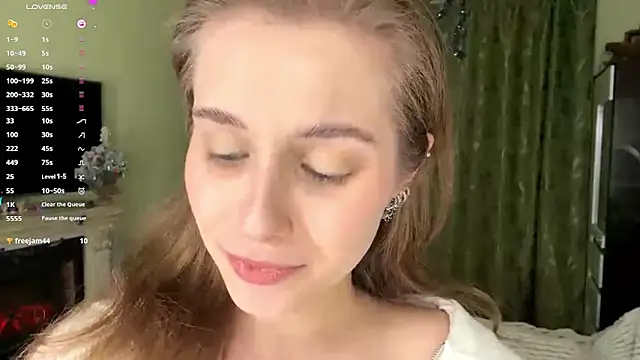 Snapshot of MiaBlanko chatting on 12.20.25 MiaBlanko online show from 12.20.25