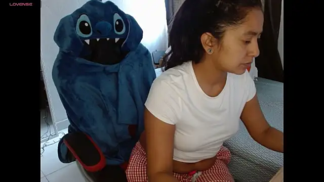 Snapshot of NovahPerotti chatting on 06.19.26 NovahPerotti online show from 06.19.26