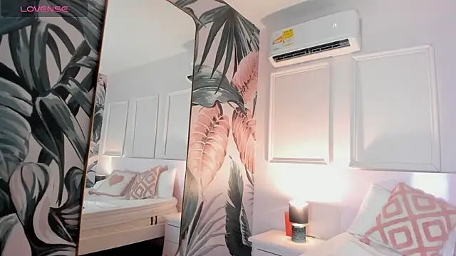 EVANGELIINE 21 online show from 02.07.26