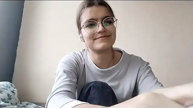 DevonaGlugla online show from 12.14.25