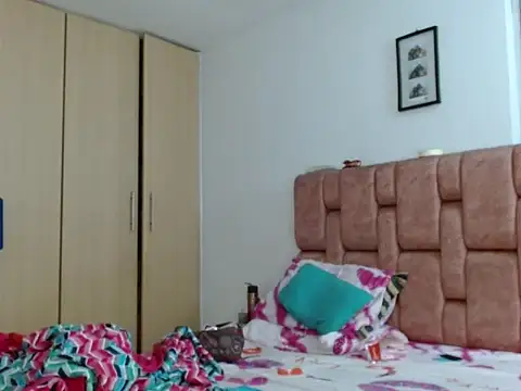 Snapshot of vanessa_hot69_ chatting on 12.14.25 vanessa hot69 online show from 12.14.25