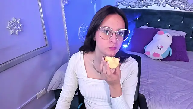 VioletSantana online show from 12.16.25